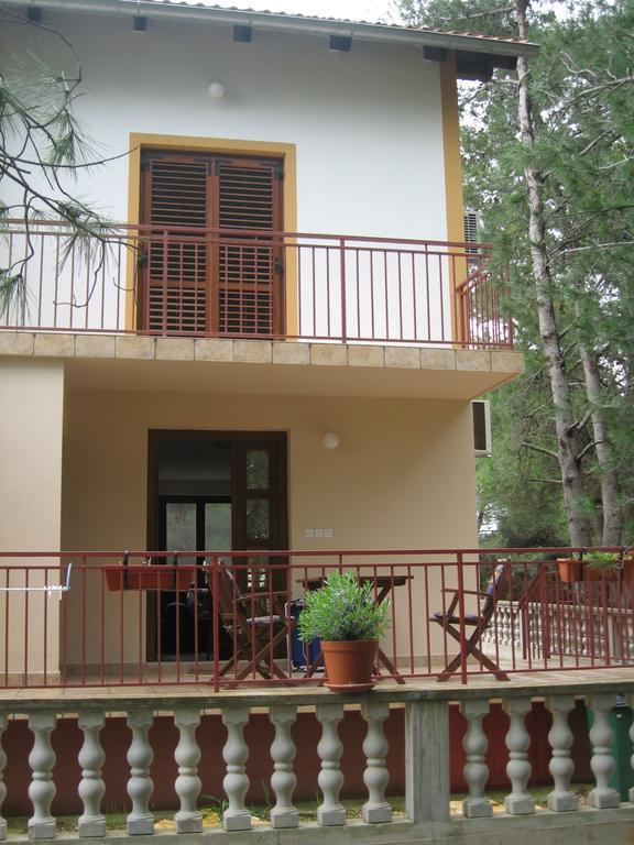 The White House Croatia Apartment Bibinje Bilik gambar